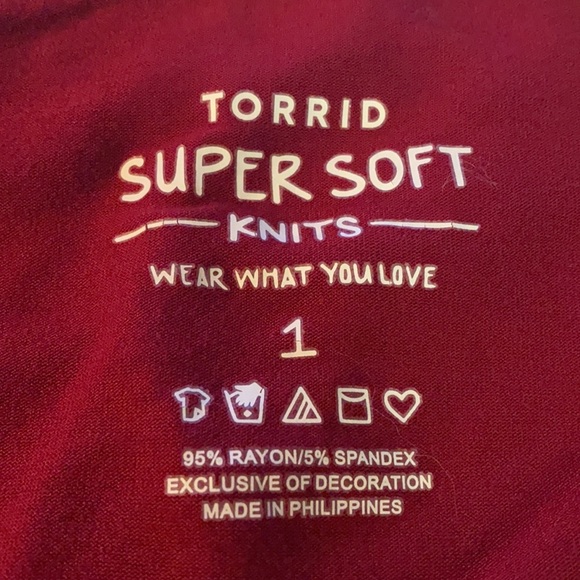 Torrid Super Soft Knits Cherry Red Cold Shoulder Top Shirt Sz 1 (1X - 14/16) VGC - Picture 8 of 8